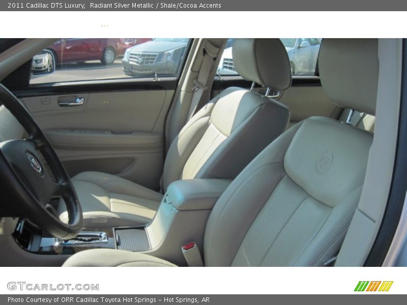 Radiant Silver Metallic / Shale/Cocoa Accents 2011 Cadillac DTS Luxury
