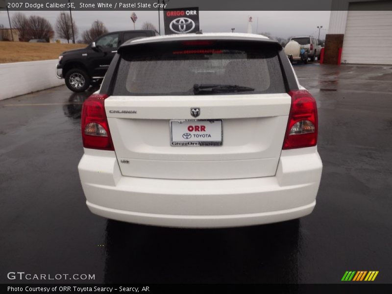 Stone White / Pastel Slate Gray 2007 Dodge Caliber SE