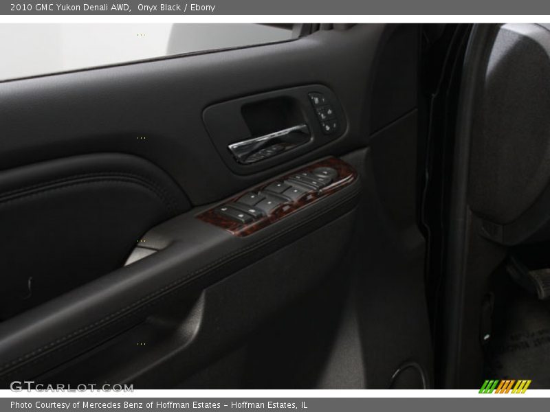 Onyx Black / Ebony 2010 GMC Yukon Denali AWD