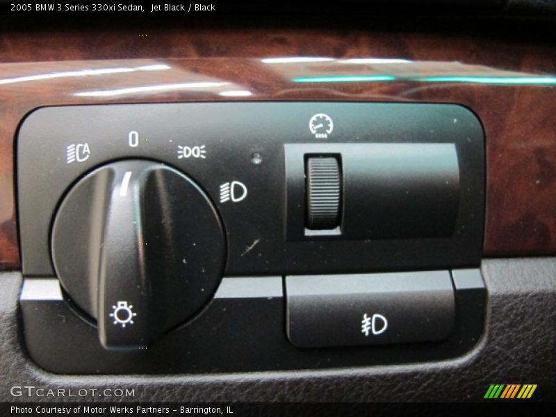 Jet Black / Black 2005 BMW 3 Series 330xi Sedan