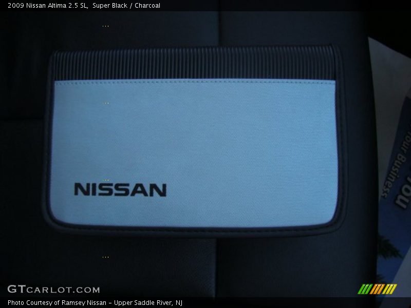 Super Black / Charcoal 2009 Nissan Altima 2.5 SL