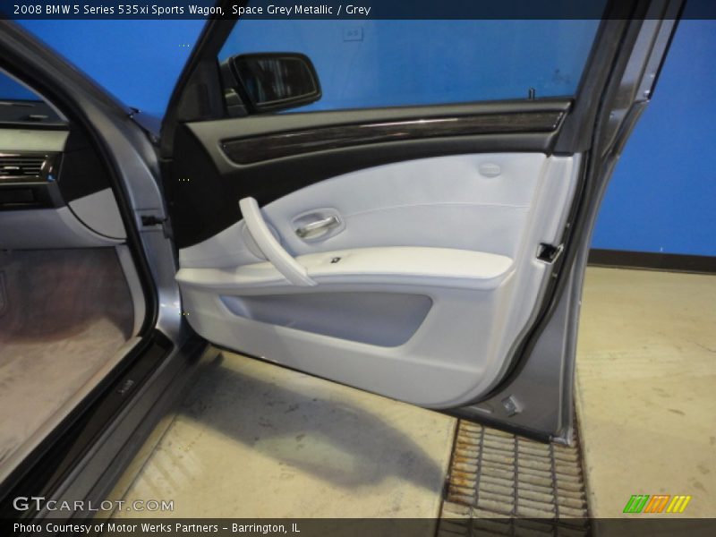 Space Grey Metallic / Grey 2008 BMW 5 Series 535xi Sports Wagon
