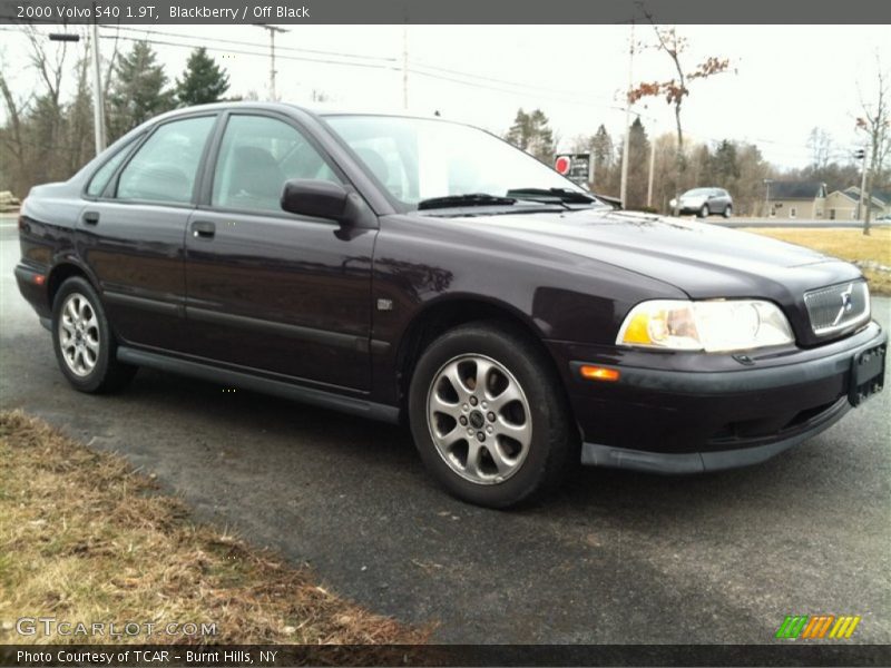 Blackberry / Off Black 2000 Volvo S40 1.9T