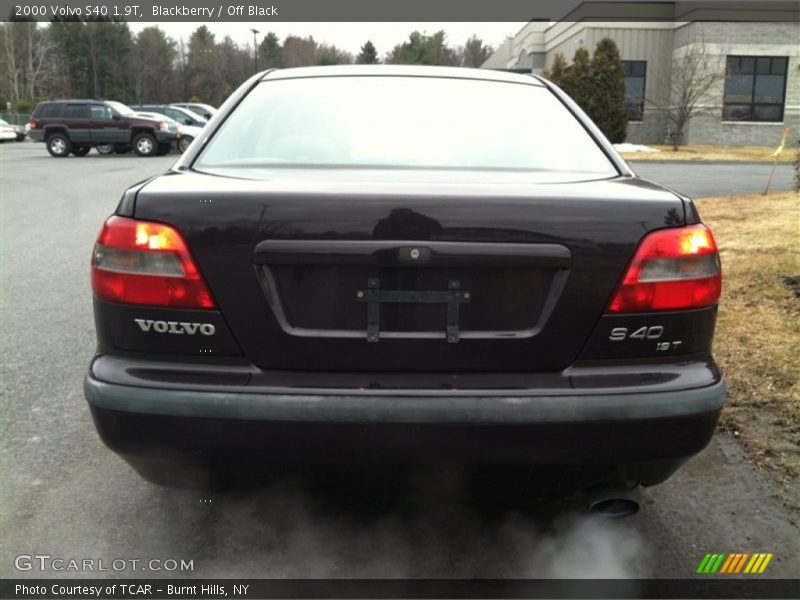 Blackberry / Off Black 2000 Volvo S40 1.9T