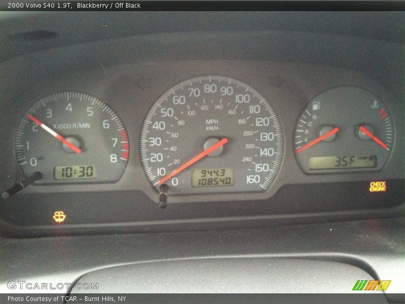 Blackberry / Off Black 2000 Volvo S40 1.9T