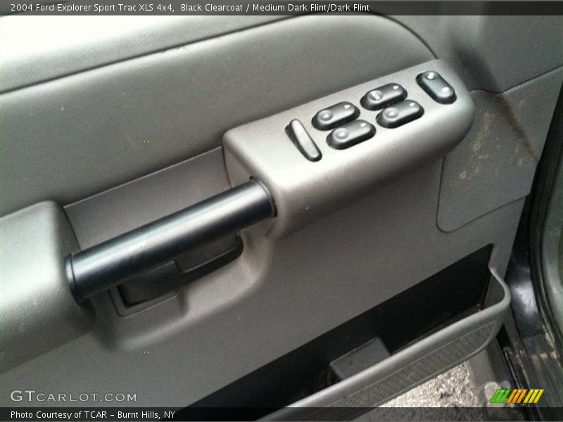 Black Clearcoat / Medium Dark Flint/Dark Flint 2004 Ford Explorer Sport Trac XLS 4x4