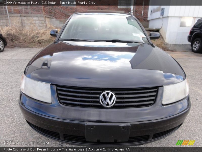 Black Magic Pearl / Grey 1999 Volkswagen Passat GLS Sedan