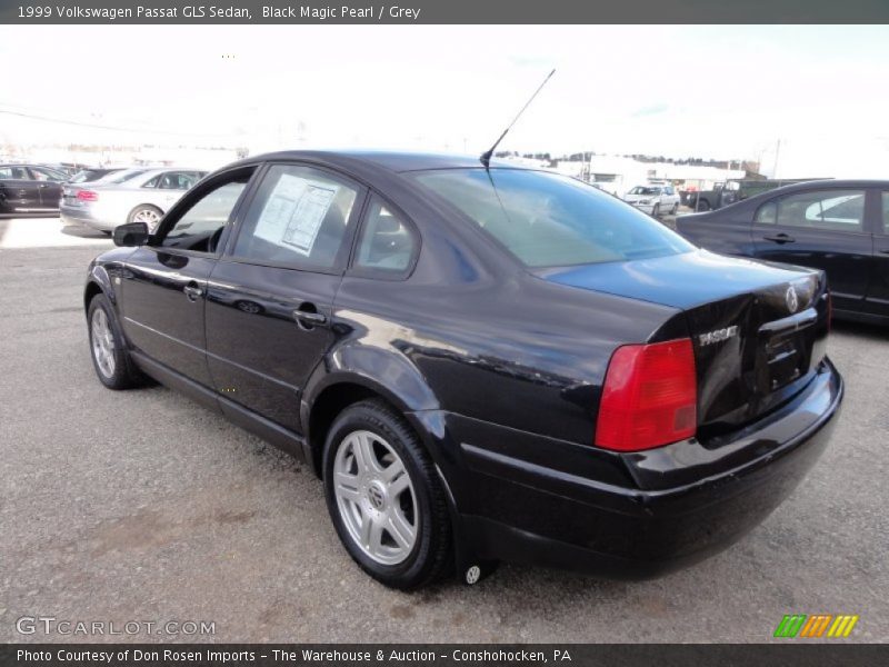 Black Magic Pearl / Grey 1999 Volkswagen Passat GLS Sedan