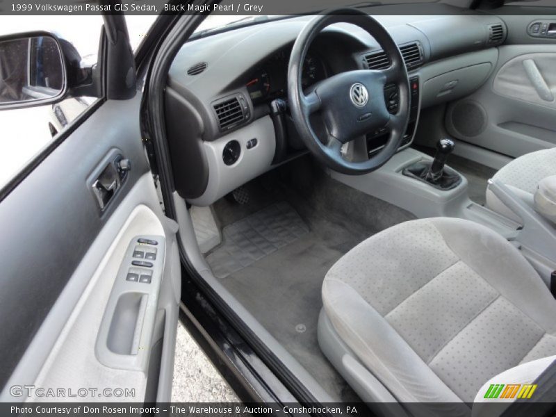 Black Magic Pearl / Grey 1999 Volkswagen Passat GLS Sedan