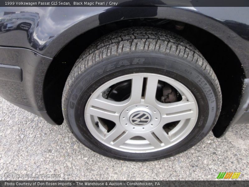 Black Magic Pearl / Grey 1999 Volkswagen Passat GLS Sedan