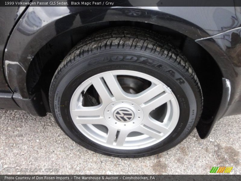 Black Magic Pearl / Grey 1999 Volkswagen Passat GLS Sedan
