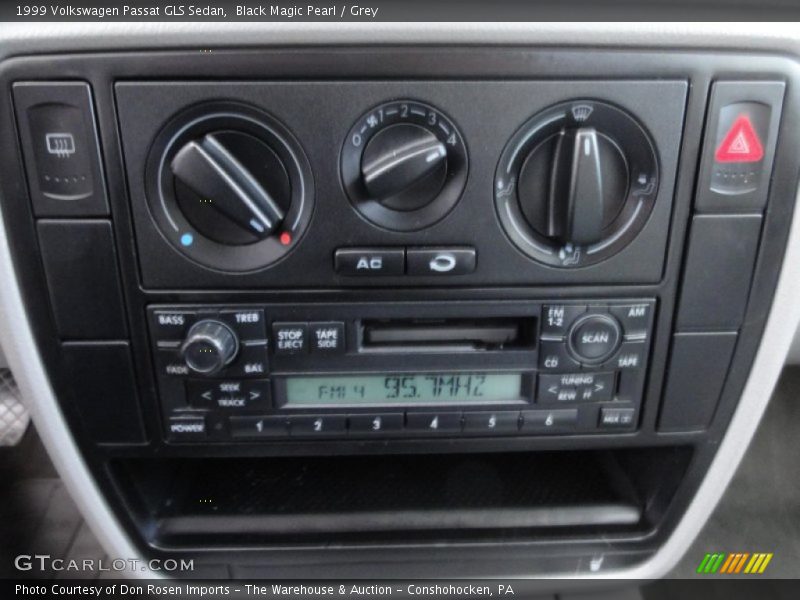 Black Magic Pearl / Grey 1999 Volkswagen Passat GLS Sedan