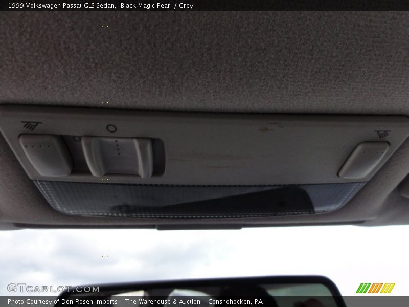 Black Magic Pearl / Grey 1999 Volkswagen Passat GLS Sedan