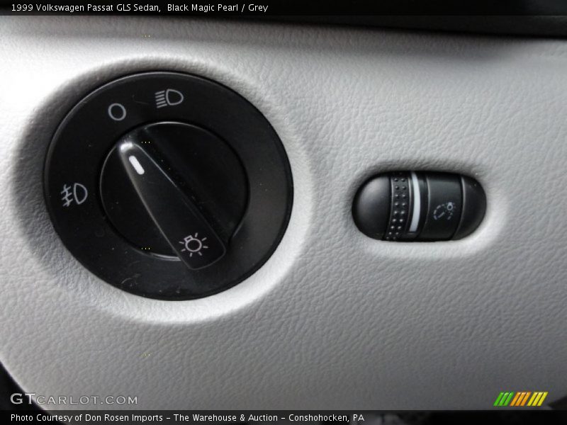 Black Magic Pearl / Grey 1999 Volkswagen Passat GLS Sedan