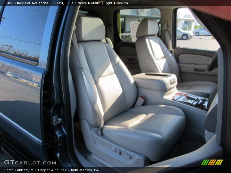 Blue Granite Metallic / Light Titanium 2009 Chevrolet Avalanche LTZ 4x4