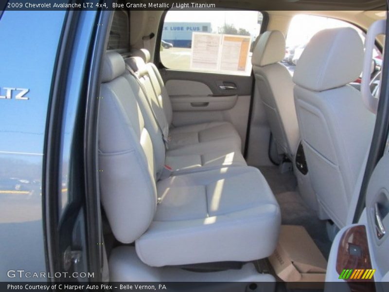 Blue Granite Metallic / Light Titanium 2009 Chevrolet Avalanche LTZ 4x4