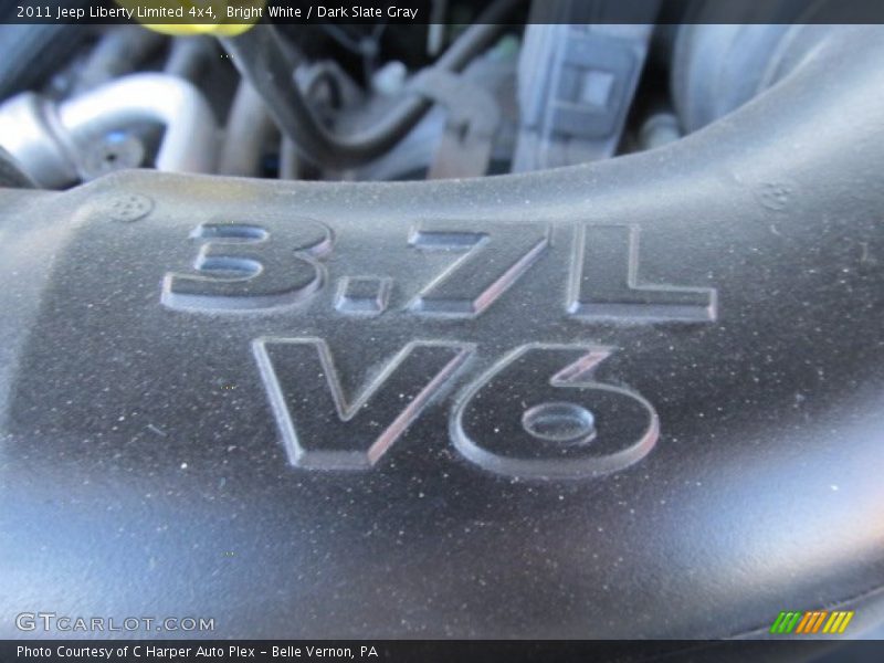 Bright White / Dark Slate Gray 2011 Jeep Liberty Limited 4x4
