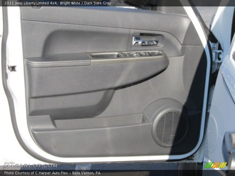 Bright White / Dark Slate Gray 2011 Jeep Liberty Limited 4x4