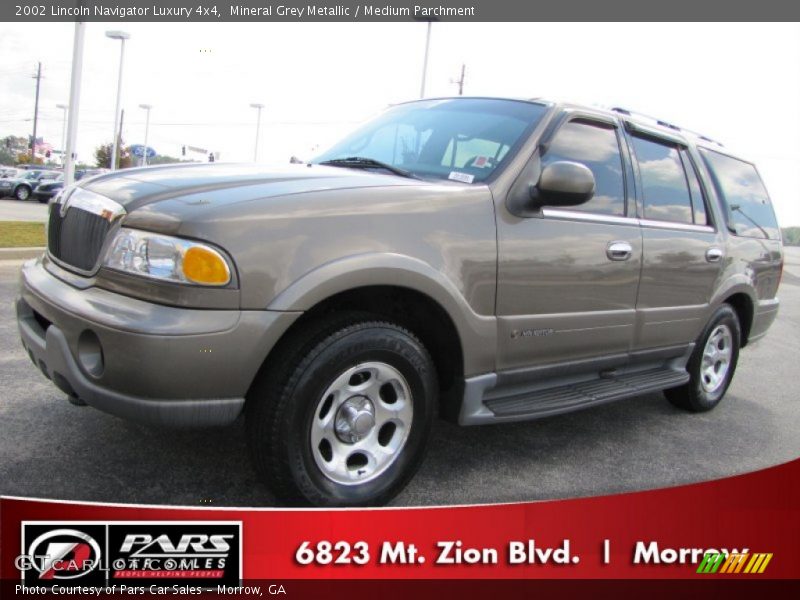 Mineral Grey Metallic / Medium Parchment 2002 Lincoln Navigator Luxury 4x4
