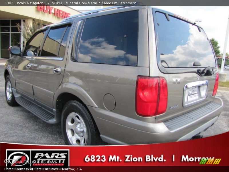 Mineral Grey Metallic / Medium Parchment 2002 Lincoln Navigator Luxury 4x4