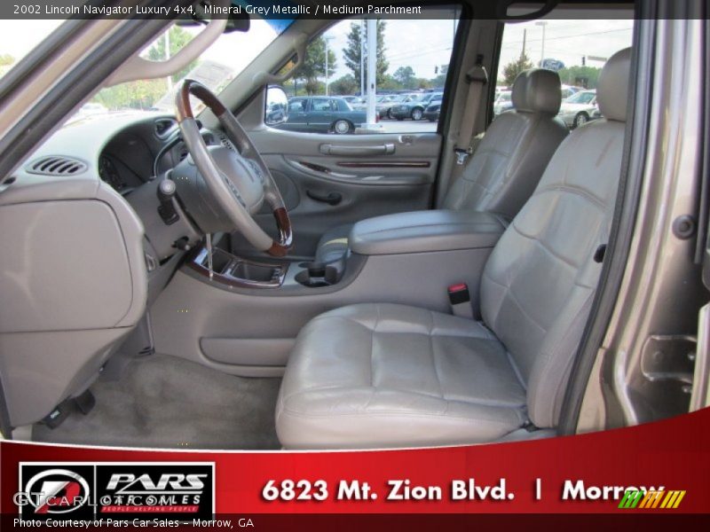 Mineral Grey Metallic / Medium Parchment 2002 Lincoln Navigator Luxury 4x4