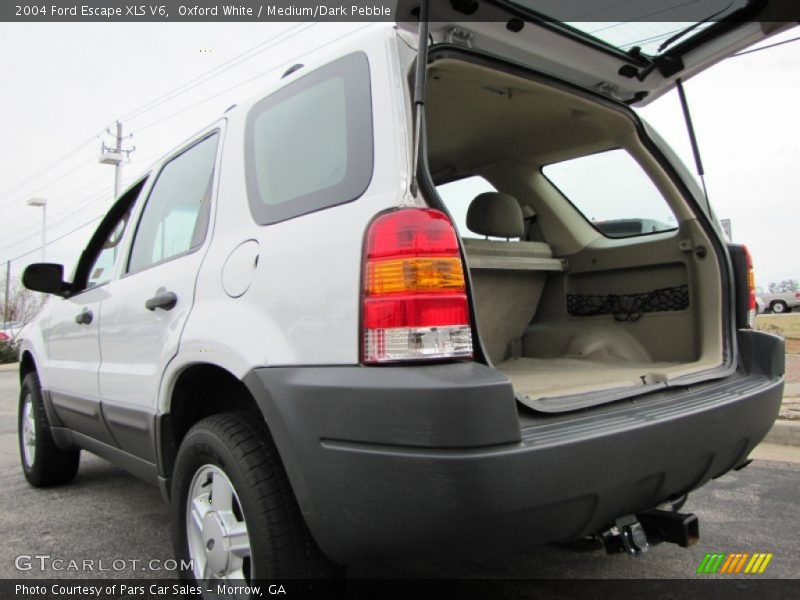 Oxford White / Medium/Dark Pebble 2004 Ford Escape XLS V6