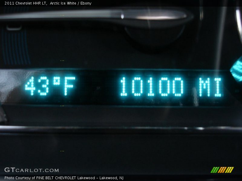Arctic Ice White / Ebony 2011 Chevrolet HHR LT