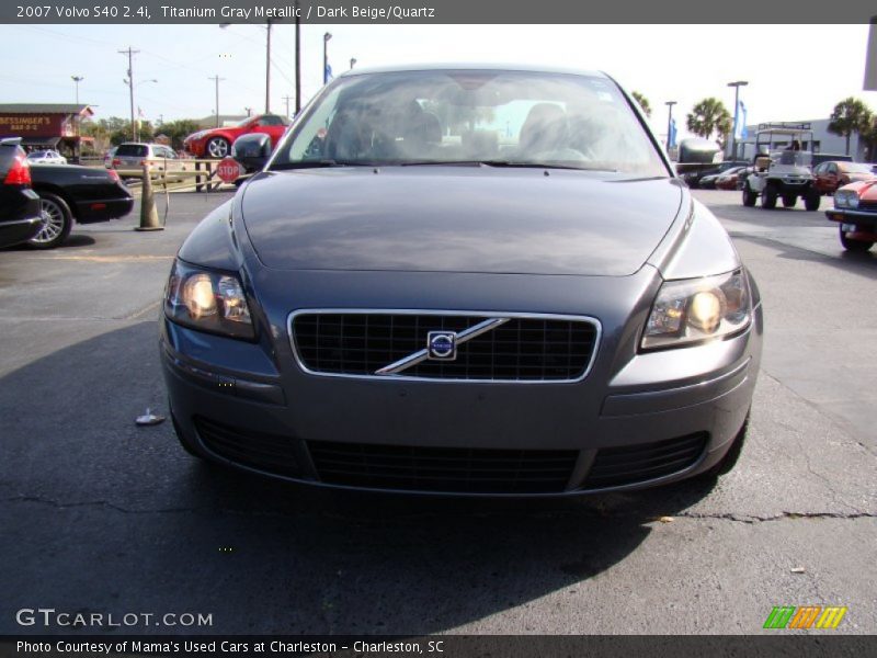 Titanium Gray Metallic / Dark Beige/Quartz 2007 Volvo S40 2.4i