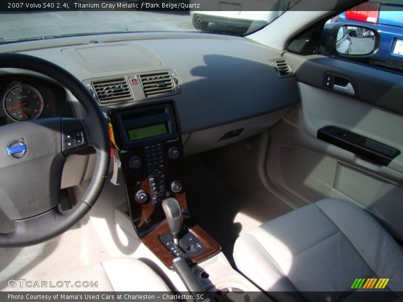 Titanium Gray Metallic / Dark Beige/Quartz 2007 Volvo S40 2.4i