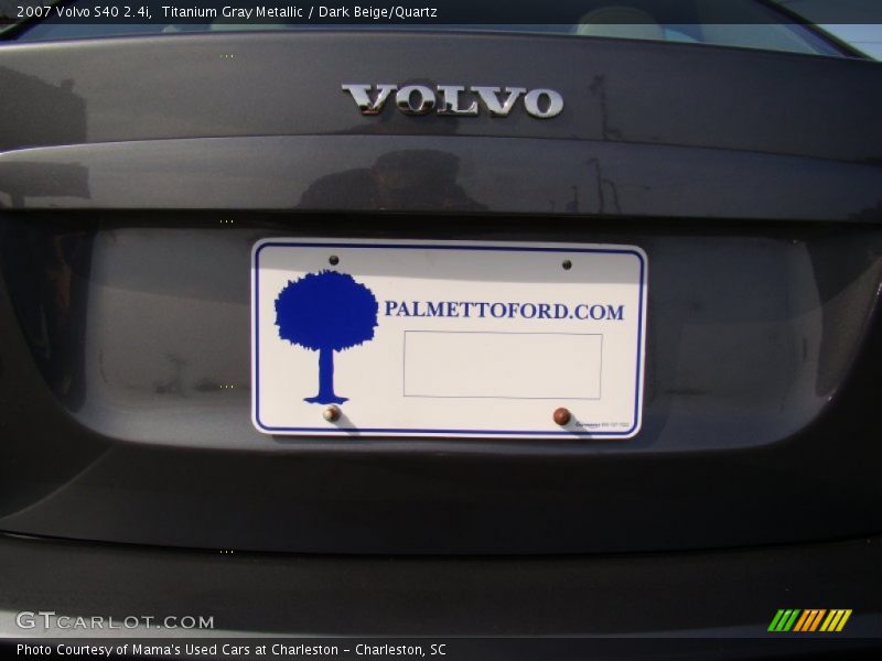 Titanium Gray Metallic / Dark Beige/Quartz 2007 Volvo S40 2.4i