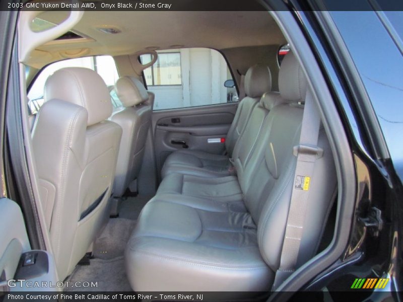 Onyx Black / Stone Gray 2003 GMC Yukon Denali AWD
