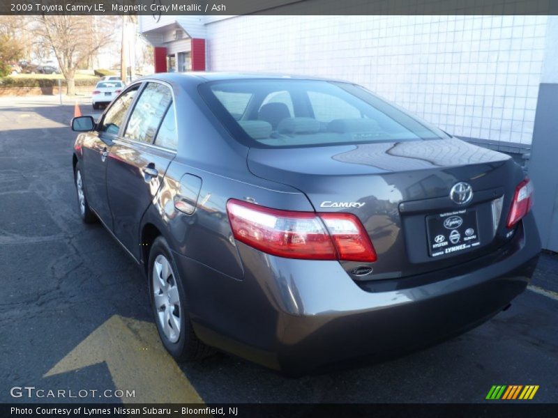 Magnetic Gray Metallic / Ash 2009 Toyota Camry LE