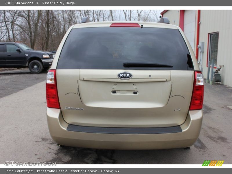 Sunset Gold / Beige 2006 Kia Sedona LX