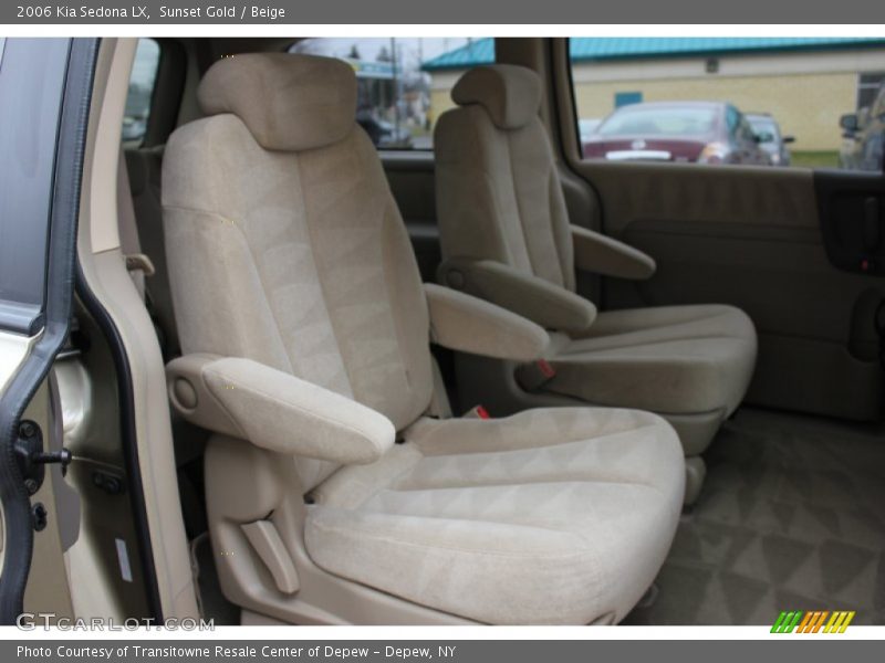 Sunset Gold / Beige 2006 Kia Sedona LX
