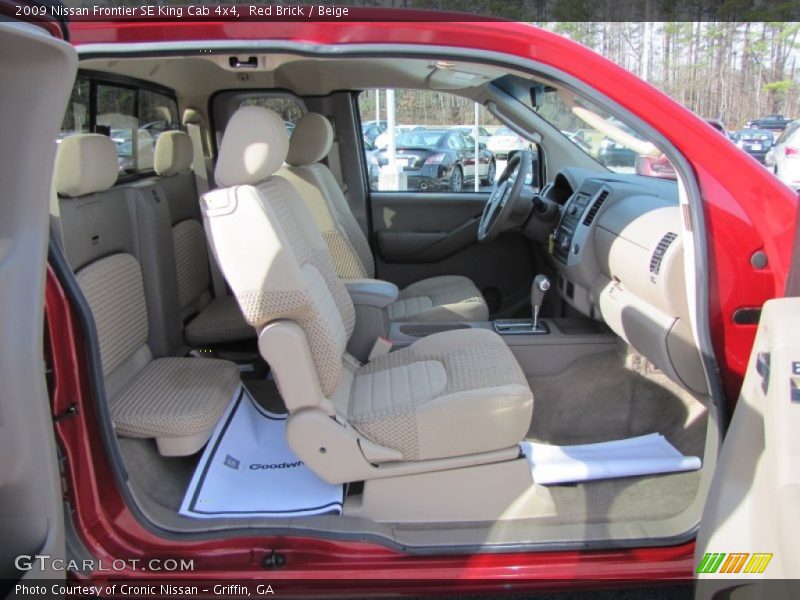  2009 Frontier SE King Cab 4x4 Beige Interior