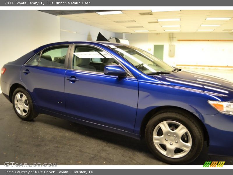 Blue Ribbon Metallic / Ash 2011 Toyota Camry LE