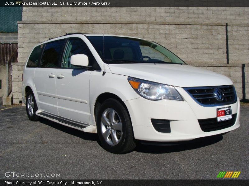 Calla Lilly White / Aero Grey 2009 Volkswagen Routan SE