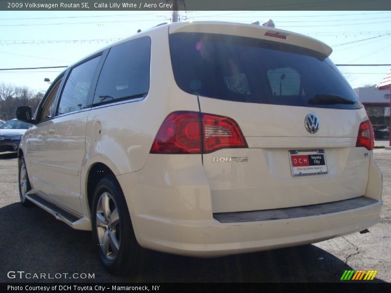 Calla Lilly White / Aero Grey 2009 Volkswagen Routan SE