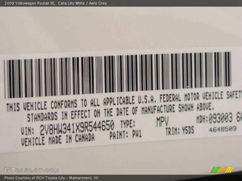 Calla Lilly White / Aero Grey 2009 Volkswagen Routan SE