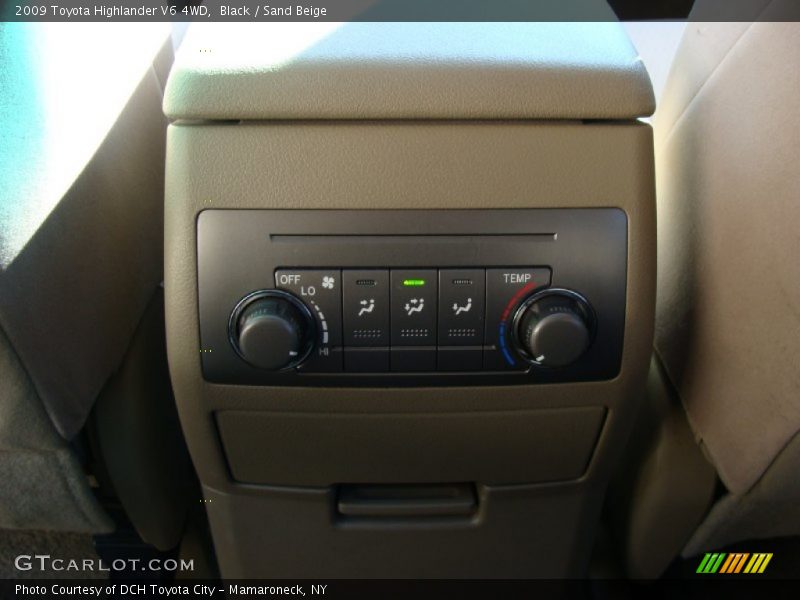 Black / Sand Beige 2009 Toyota Highlander V6 4WD