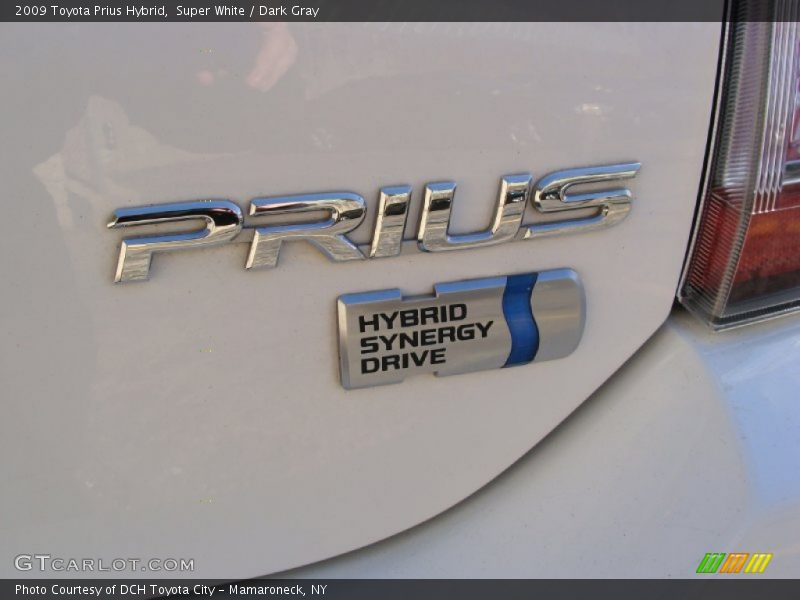 Super White / Dark Gray 2009 Toyota Prius Hybrid
