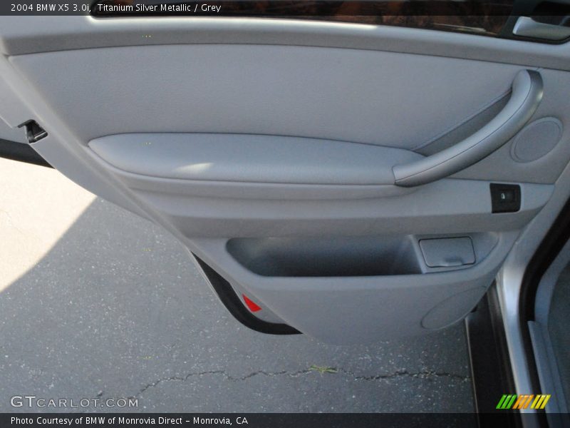Titanium Silver Metallic / Grey 2004 BMW X5 3.0i