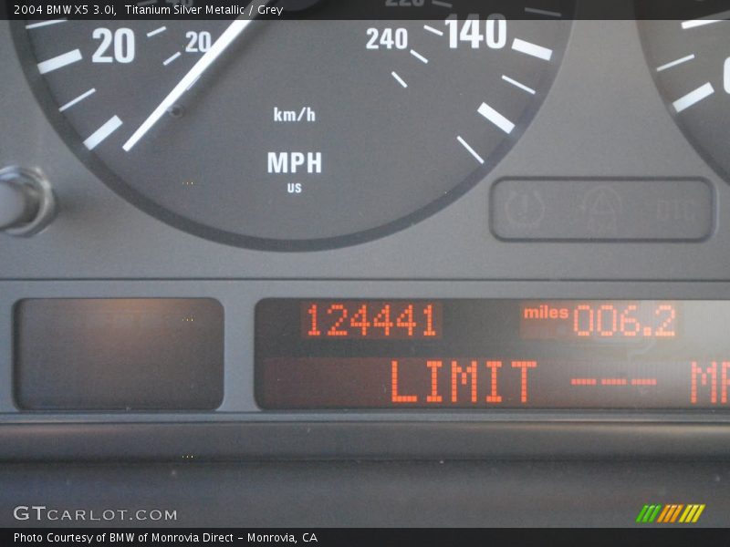 Titanium Silver Metallic / Grey 2004 BMW X5 3.0i