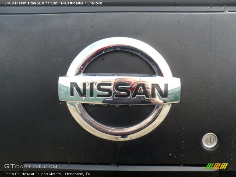 Majestic Blue / Charcoal 2009 Nissan Titan SE King Cab