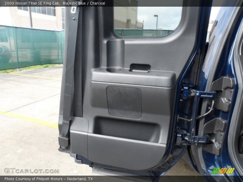 Door Panel of 2009 Titan SE King Cab