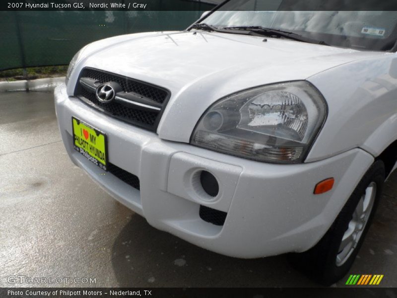 Nordic White / Gray 2007 Hyundai Tucson GLS