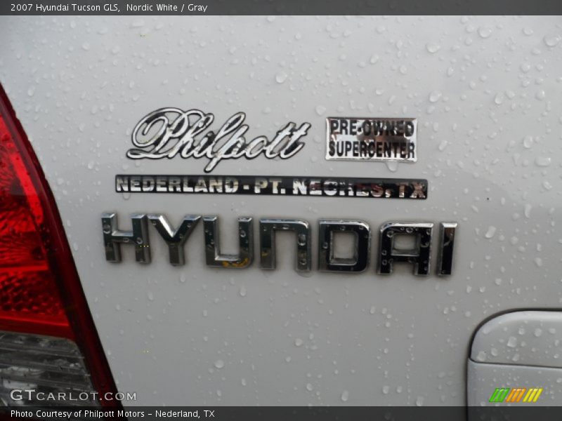 Nordic White / Gray 2007 Hyundai Tucson GLS
