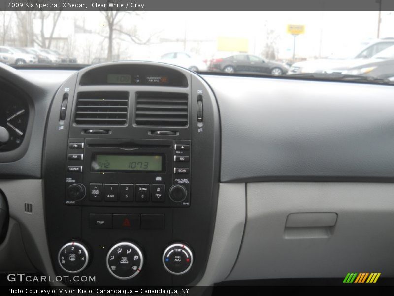 Clear White / Gray 2009 Kia Spectra EX Sedan