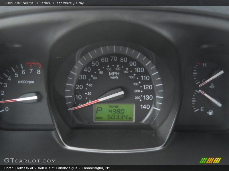 Clear White / Gray 2009 Kia Spectra EX Sedan