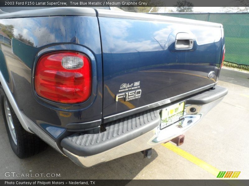 True Blue Metallic / Medium Graphite Grey 2003 Ford F150 Lariat SuperCrew